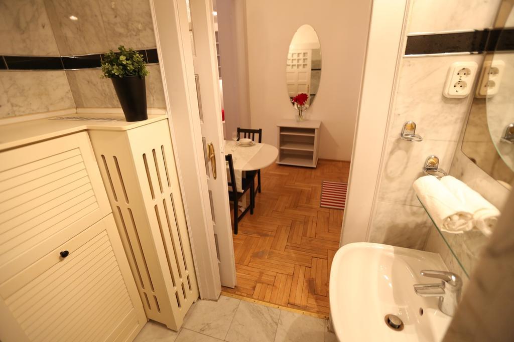 D.Five Classic Luxury Apartment ブダペスト エクステリア 写真